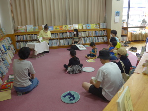 親子で楽しむおはなし会