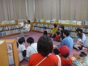 親子で楽しむおはなし会