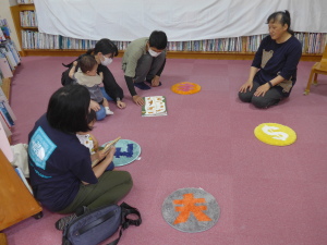 親子で楽しむおはなし会