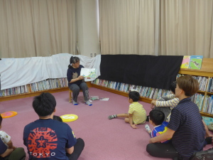 親子で楽しむおはなし会