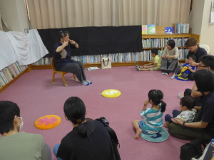 親子で楽しむおはなし会