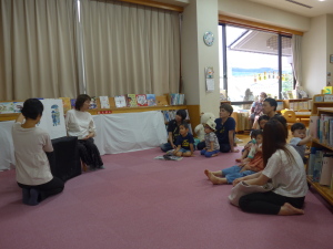 親子で楽しむおはなし会