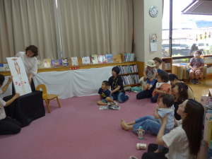 親子で楽しむおはなし会
