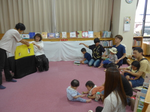 親子で楽しむおはなし会