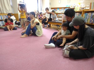 親子で楽しむおはなし会
