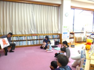 親子で楽しむおはなし会