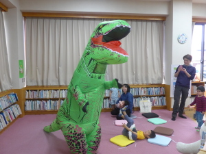 親子で楽しむおはなし会