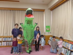 親子で楽しむおはなし会