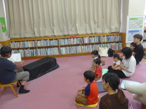 親子で楽しむおはなし会