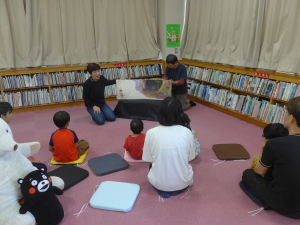 親子で楽しむおはなし会
