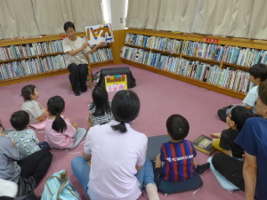 親子で楽しむおはなし会