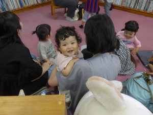 親子で楽しむおはなし会