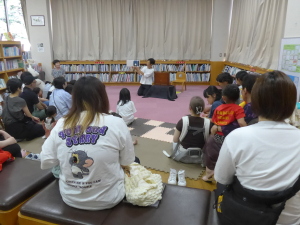 親子で楽しむおはなし会